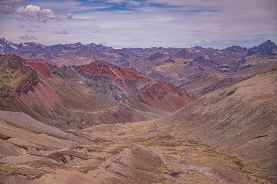 08am Departure Rainbow Mountain Tour: Late Morning Tour - The guided walk: steady hiking, scenic stops, and the rhythm of the day