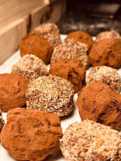 1.5h Cusco Chocolate Workshop - Truffles & Hot Chocolate - What happens during the 90 minutes (from recipe to take-home truffles)