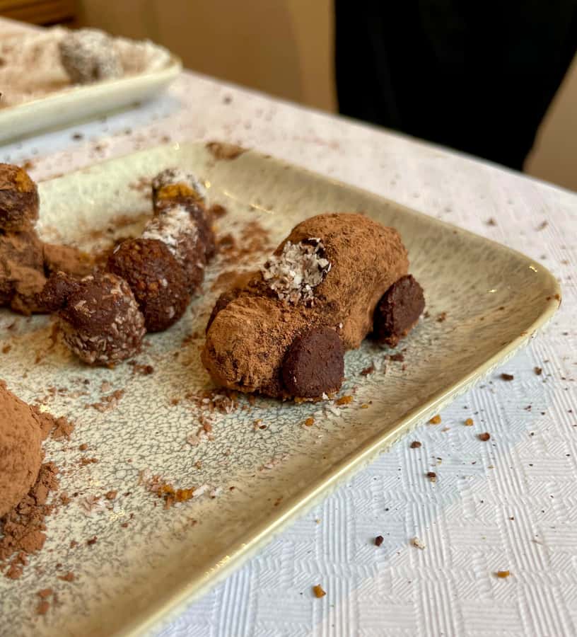 1.5h Cusco Chocolate Workshop - Truffles & Hot Chocolate - The guide’s role: learn fast and keep it fun