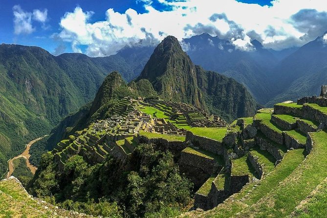 2 Day Hiking Short Inca Trail to Machu Picchu - Day 1: From Cusco to KM 104, then Wiñay Wayna to the Sun Gate