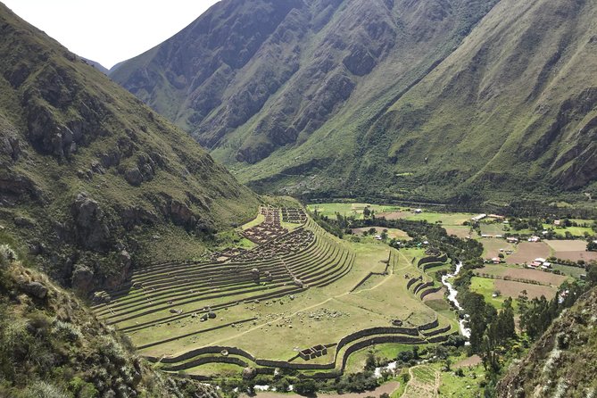 2-Day Private Short Inca Trail to Machu Picchu - Sunset at Machu Picchu, then Aguas Calientes overnight