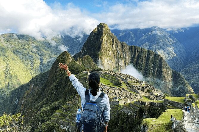 2 Day Sacred Valley and Machu Picchu Guided Tour from Cusco - Early Cusco logistics: when the day really begins