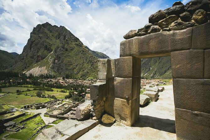 2 Day Sacred Valley and Machu Picchu Guided Tour from Cusco - Price and logistics: what you’re paying for at $679