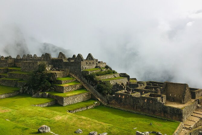 2-Day Sacred Valley & Machu Picchu by Train - Small Group Tour - Ollantaytambo fortress: a strong start to train day