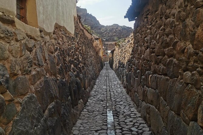 2-Day Sacred Valley Machu Picchu by Train with Llama Experience - Llama Experience in the Sacred Valley: what this adds beyond ruins