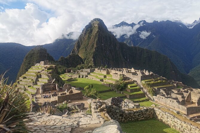 2-Day Tour in Sacred Valley and Machu Picchu from Cusco - Day 1: Ollantaytambo ruins, then the train to Aguas Calientes