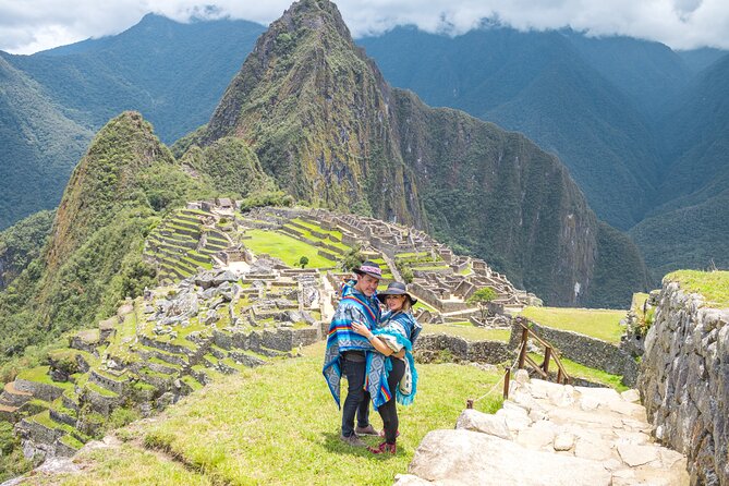 2-Day Tour: Sacred Valley & Machu Picchu – All Tickets Included - What’s included vs what hits your pocket later