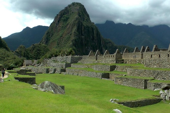 2 Days : Sacred Valley Conection Machu Picchu || Private Tour || - Day 2: Early Bus to Machu Picchu and a 2.5-Hour Guided Citadel Visit