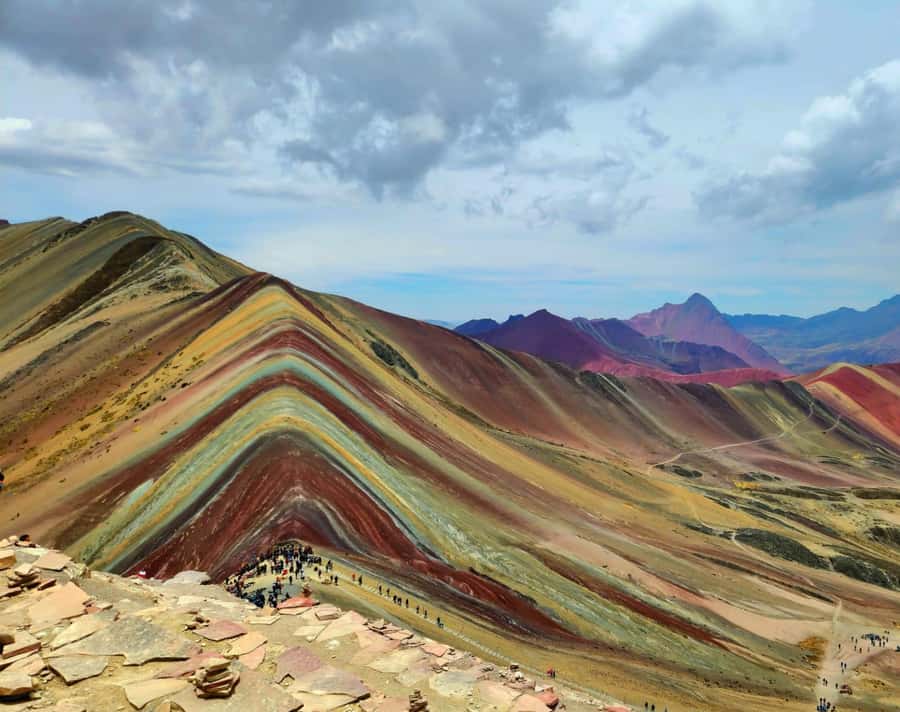 7 Colors Mountain Tour + Red Valley - The early start: pickup, bus timing, and how the day is paced