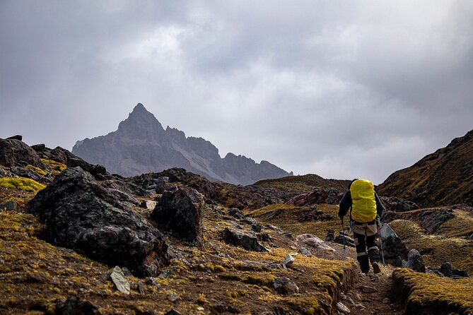 Ausangate and Rainbow Mountain Trek – 3 Days / 2 Nights - Day 1: Upis, Ausangate Views, and Arapa Pass to Hatun Pucacocha