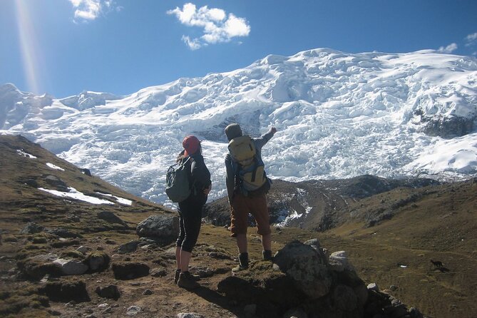 Ausangate Trek 5 Days - Day 4: Pacchanta Valley lagoons, one pass, and hot springs at the end
