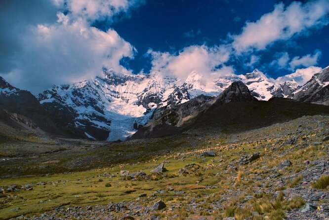 Ausangate Trek 5 Days - Day 1: Tinke, Rondoca, and Upis hot springs at camp altitude