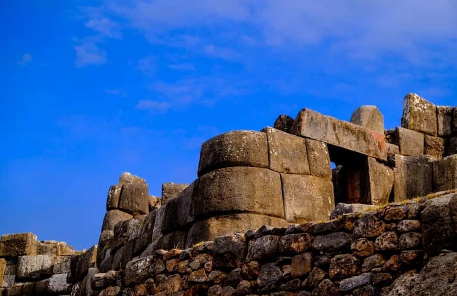 City Tour Cusco Qoricancha Sacsayhuaman y Tambomachay - Puka Pukara: A Control Post With Terraces and Defensive Lines