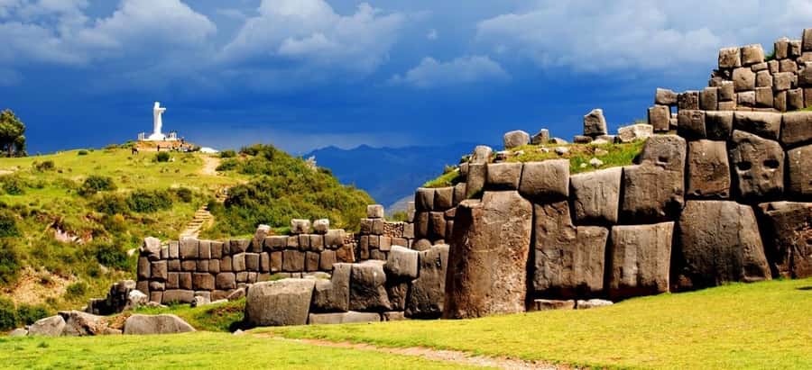City Tour Cusco Qoricancha Sacsayhuaman y Tambomachay - Qorikancha: The Temple of the Sun and the Church Built on Top