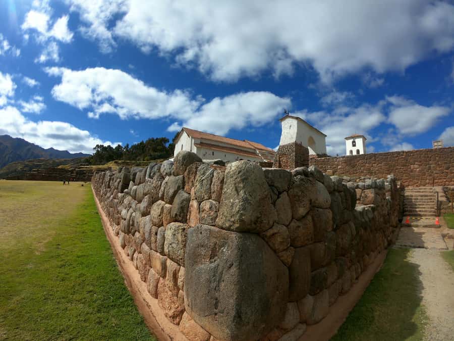 Classic Sacred Valley full day - Urubamba Buffet Lunch by the Vilcanota River