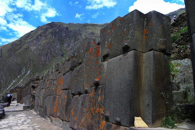 Complete Sacred Valley Tour Small group Pisac, Maras, Moray & Ollantaytambo - Ollantaytambo ruins and the Wiracocha rock feature
