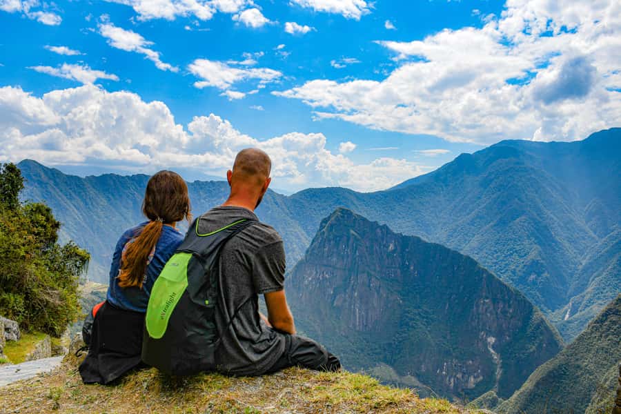 Cusco: 2-day Inca Trail to Machu Picchu - Day 2: the 2-hour guided tour inside Machu Picchu
