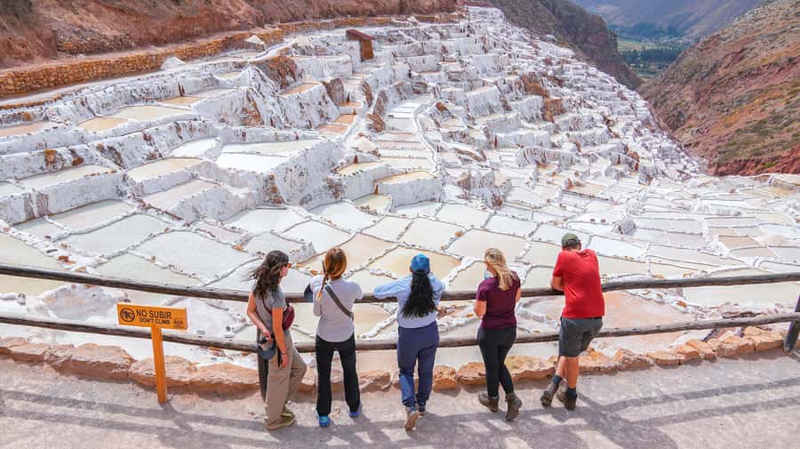 Cusco: 4-Day Lares Trek to Machu Picchu with Panoramic Train - Weaving communities and women-run cooperatives (more than a photo stop)