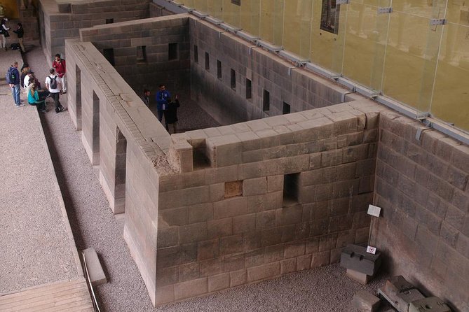 Cusco 4-Hour Private Tour Including Sacsayhuaman and Qenqo - Plaza de Armas: the colonial face, built on older roots