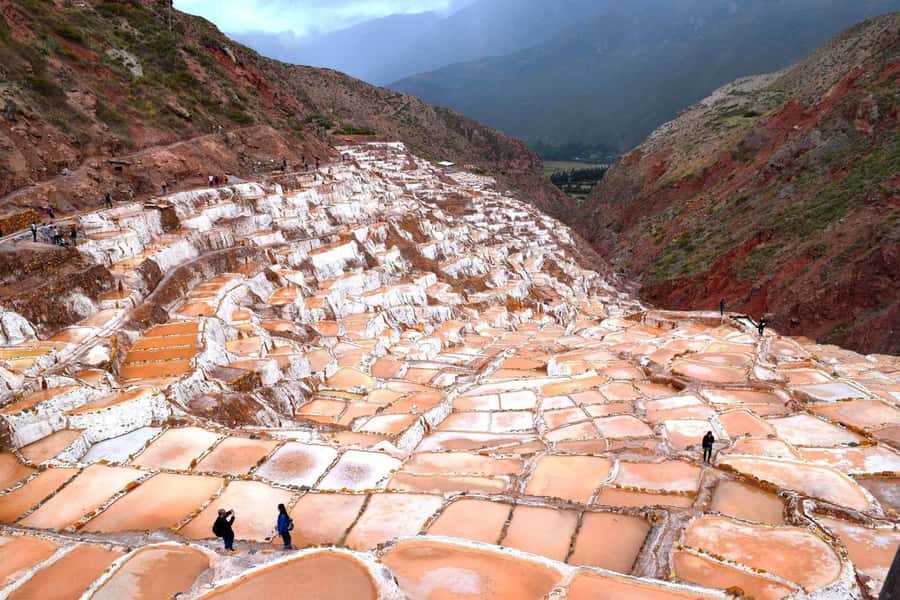 Cusco: 6-Day Andean Jewels Experience - Machu Picchu morning: bus up early, guide leads the meaning