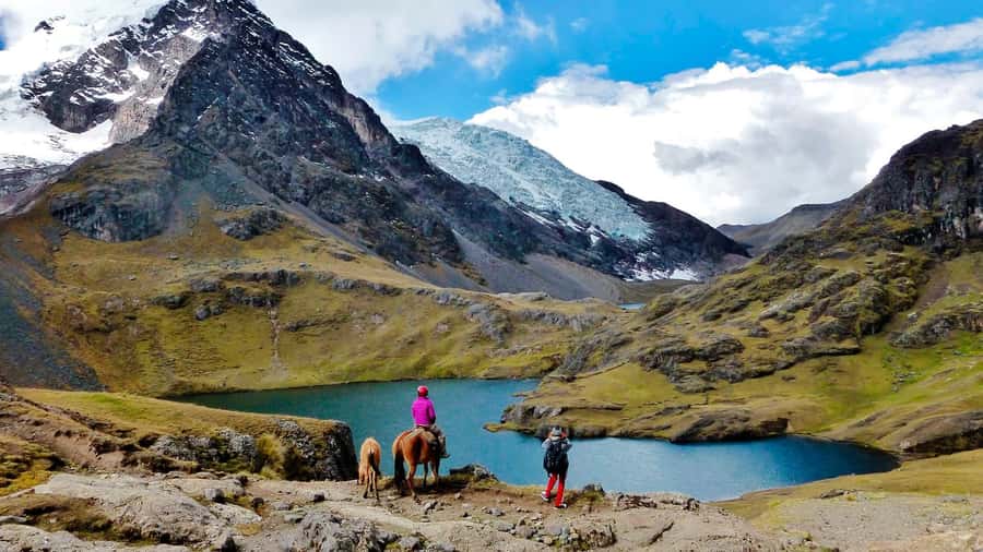 Cusco: Ausangate Tour 7 Lagoons full day - The Main Event: A 5-Hour Round-Trip Hike Between Seven Colorful Lagoons