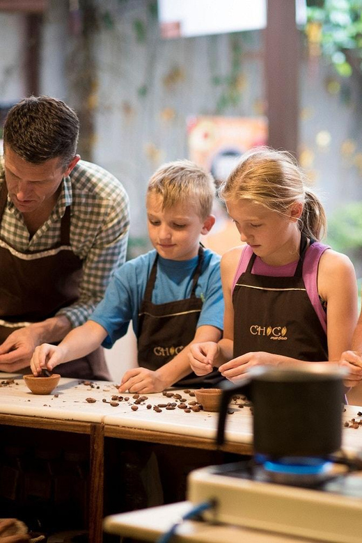 Cusco: Bean to bar chocolate workshop - Hot chocolate and your custom bar: building flavor, not just eating it
