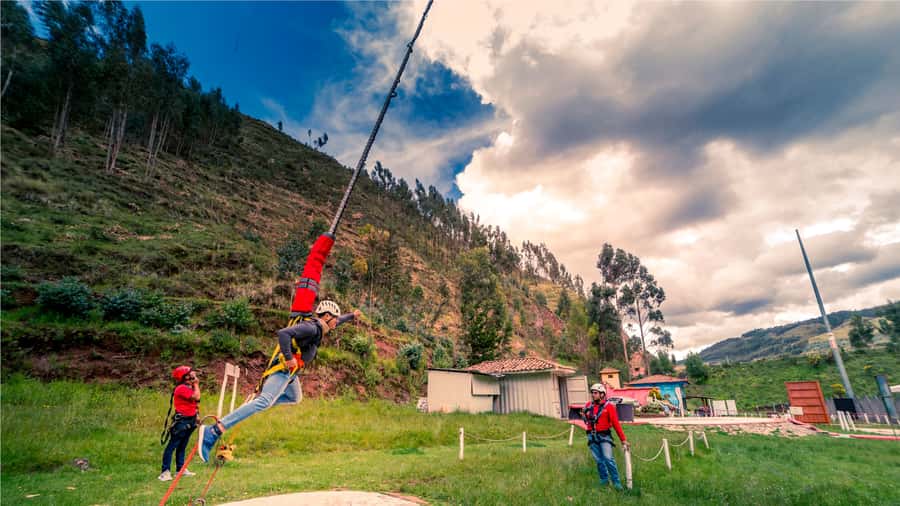 Cusco: Bungee Jump and Slingshot Combo Adventure - What to wear and how to prep for the wind