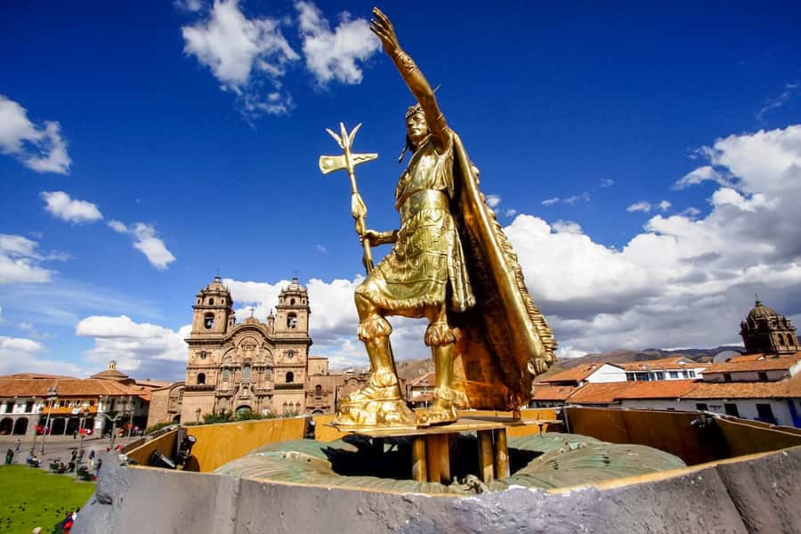 Cusco: City and Nearby Ruins 5-Hour Guided Tour - Plaza de Armas and the Cathedral built over Inca buildings