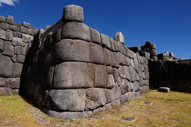 Cusco City Sightseeing and Sacsayhuaman Archeological Park Tour - Plaza de Armas and Cusco Cathedral: Where Art and Architecture Do the Talking