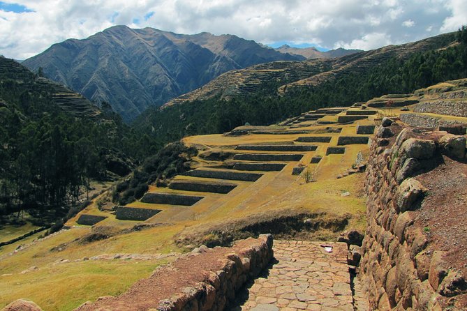 Cusco City Tour with Sacsayhuaman & Inca Sites – Small Group - Sacsayhuaman: zigzag walls and Inti Raymi context