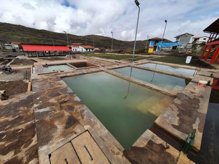 Cusco : full day 7 lagoons with lunch - Seven lagoon views under Ausangate: what makes the stops worth your time