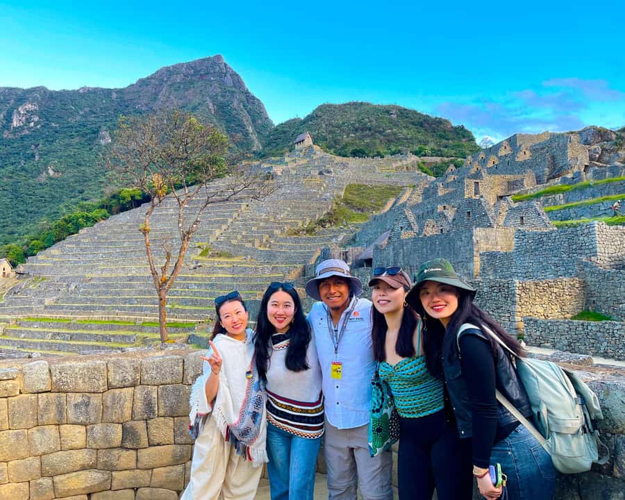 CUSCO: Full Day All Included Private Machu Picchu Experience - Ollantaytambo transfer stop: quick stretch, real geography