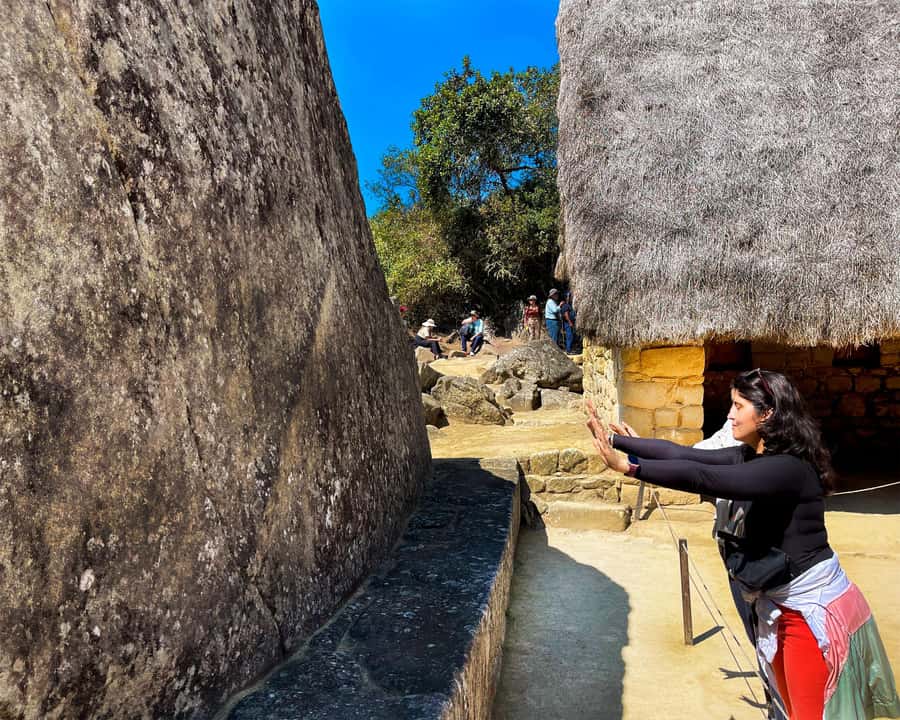CUSCO: Full Day All Included Private Machu Picchu Experience - Lunch in Aguas Calientes: planned time, not included