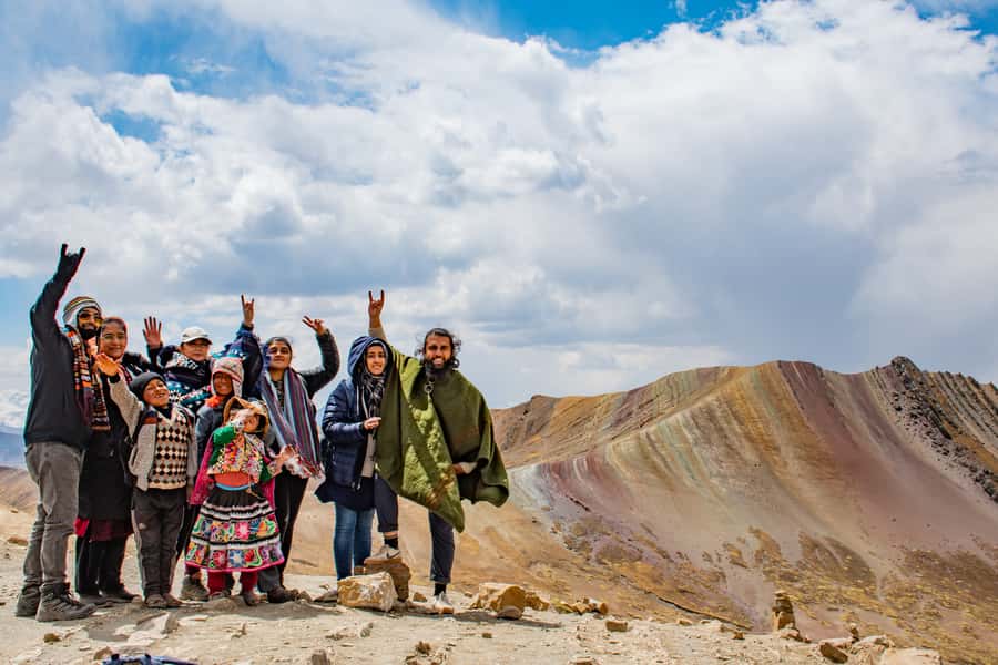 Cusco: Full-Day Palcoyo Rainbow Mountain All-Inclusive Tour - Hotel pickup and the long ride out of Cusco
