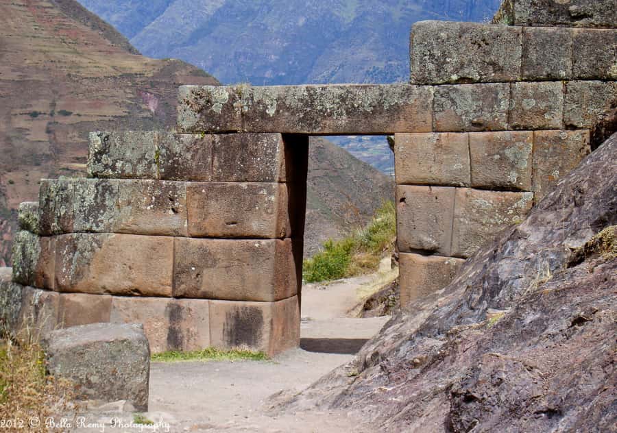 Cusco: Full-Day Sacred Valley and Maras Tour - Driving the Sacred Valley River: Views as a Breather