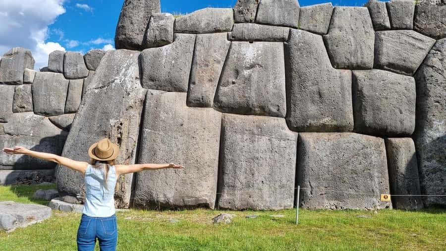 Cusco: Half-Day City Tour with Sacsayhuaman and Q'enco - Puka Pukara: a military fortress layout you can actually picture