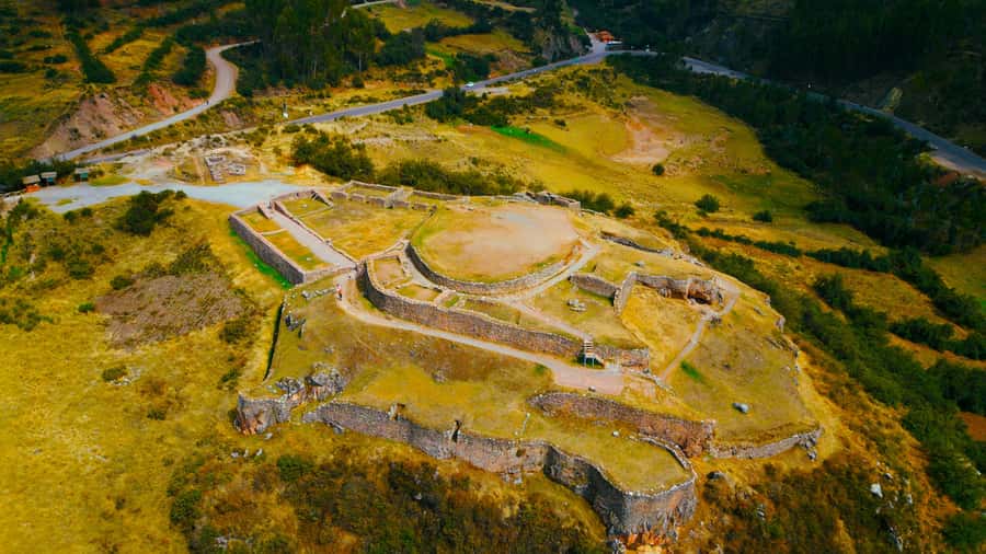 Cusco : Half-Day Explore Inca Ruins qoricancha sacsayhuaman - Qenqo archaeological complex: a shorter stop that still pays off