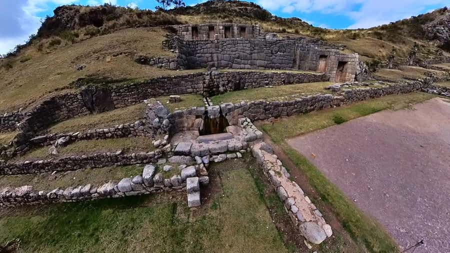 Cusco : Half-Day Explore Inca Ruins qoricancha sacsayhuaman - Tambomachay: finishing with 30 minutes of extra Inca context