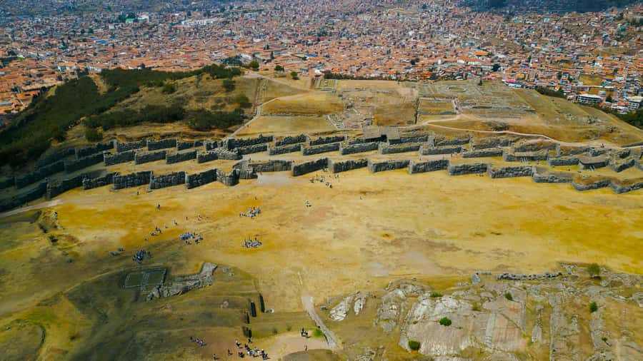 Cusco : Half-Day Explore Inca Ruins qoricancha sacsayhuaman - Bilingual guide in real life: English works, but balance can shift