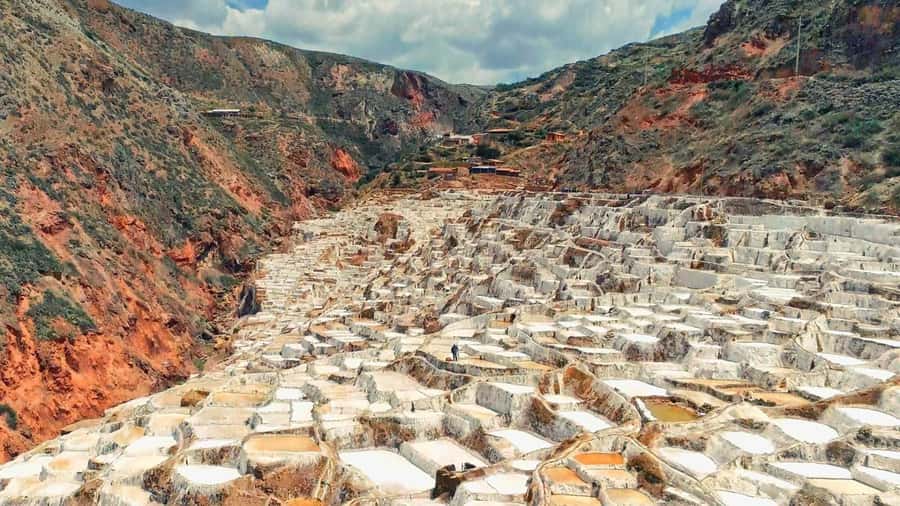 Cusco: Maras Salt Mines & Inca Moray Half Day Trip - The guide factor: bilingual help in a small group