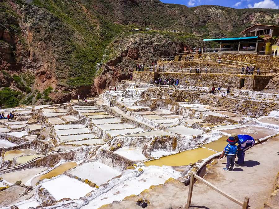 Cusco: Moray, Maras Salt Mines, and Chinchero Weavers Tour - Moray Terraces at 11,318 Feet: The Inca Approach to Experimenting