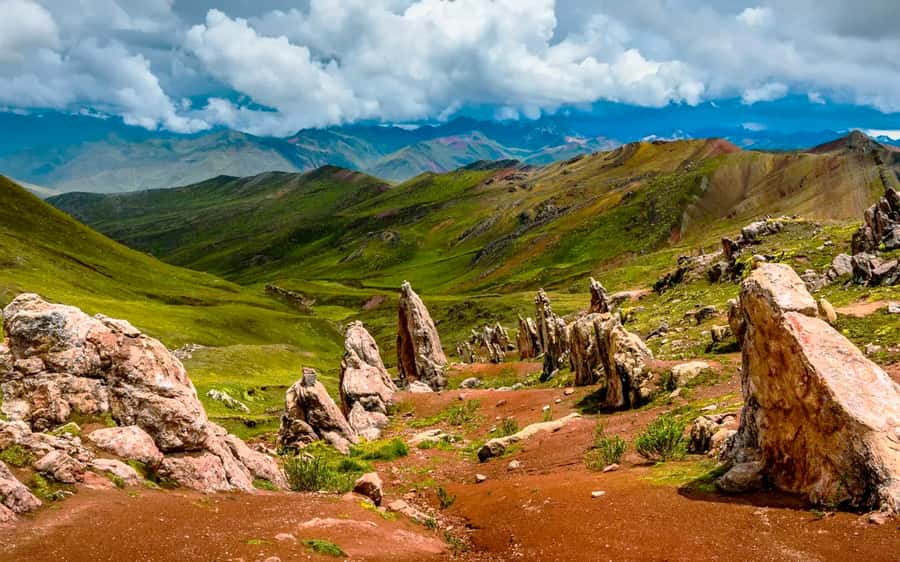 Cusco: Mountain of 7 colors Vinicunca and the Red Valley (optional) - Phulawasipata to Vinicunca: the climb to 5,010 m