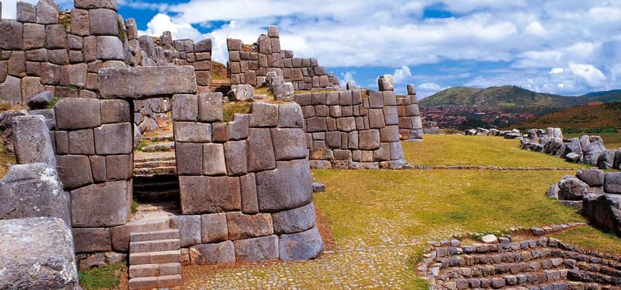 Cusco: open-top bus city tour - Plaza de Armas views from above, then on to the big names