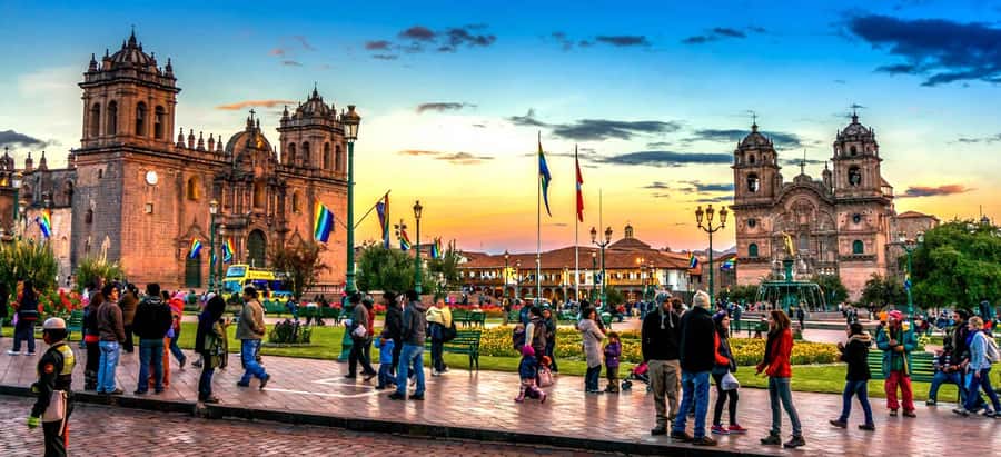 Cusco: open-top bus city tour - The Statue of Christ stop: the panorama you’ll remember