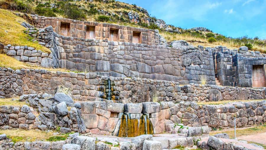 Cusco: Pisac, Sacsayhuaman, Q'enqo, and Tambomachay Tour - Q’enqo: ritual space and the theme of sacrifice