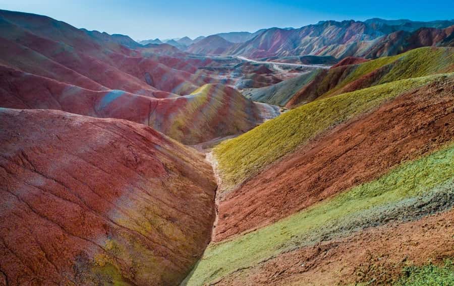 Cusco : Rainbow Mountain and Red Valley Tour - Valle Rojo (Red Valley): the crimson contrast after Vinicunca