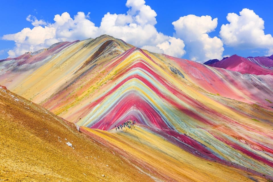 Cusco : Rainbow Mountain and Red Valley Tour - Quiquijana buffet lunch and the return to Cusco