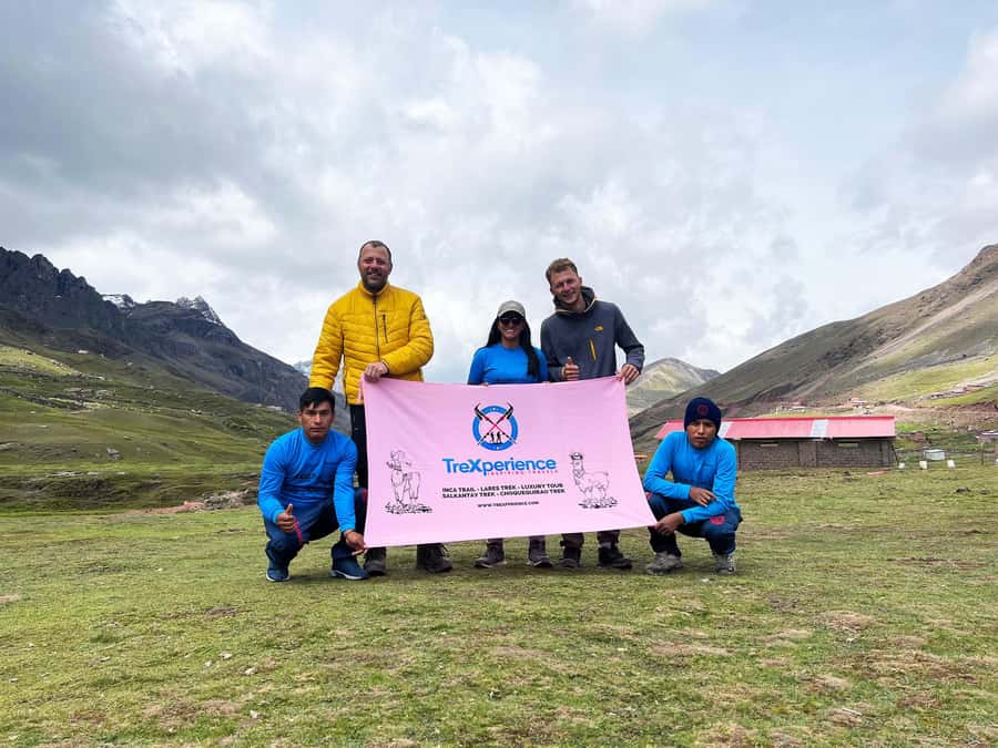 Cusco: Rainbow Mountain & Red Valley Tour with Picnic meals - The 2-Hour Hike to Vinicunca: What the Inclines Really Mean for You