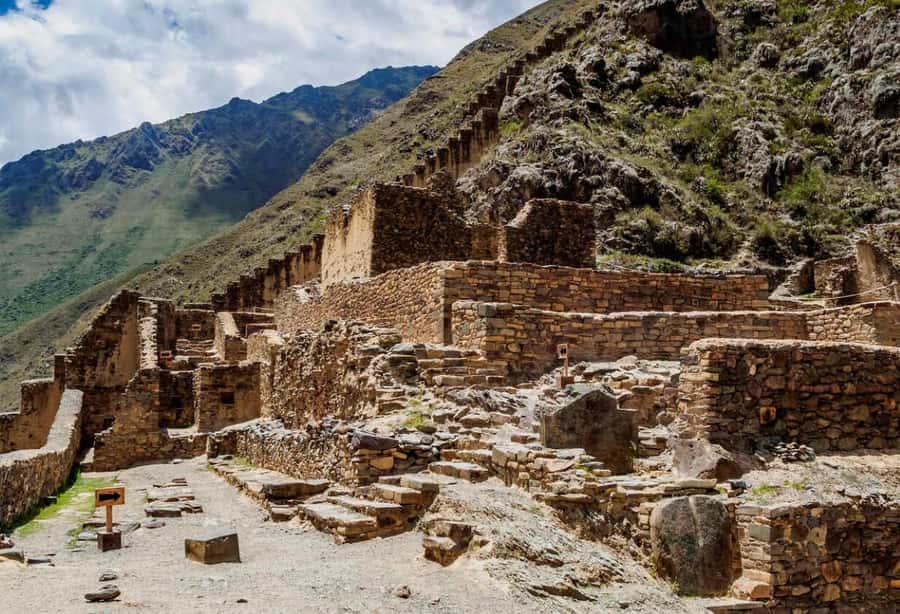 Cusco: Sacred Valley, Pisac, Ollantaytambo, Salt Mines Moray - Urubamba lunch and market time: refuel, then reset