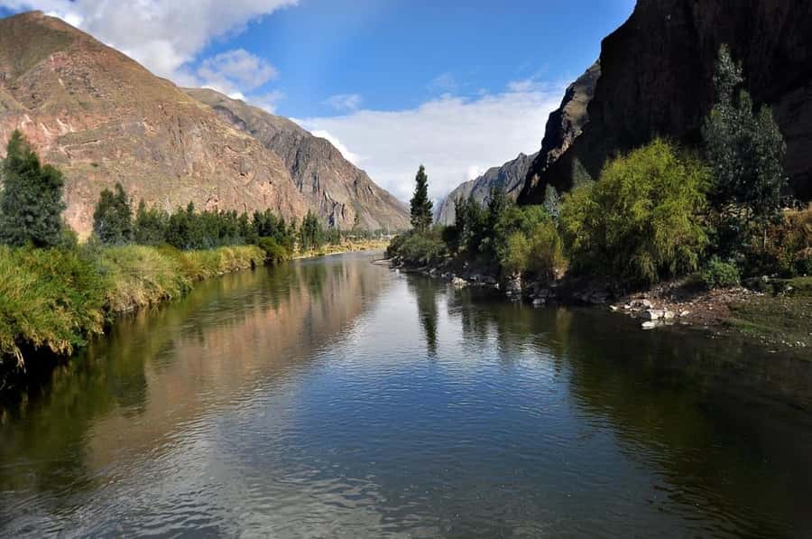 Cusco: Sacred Valley, Pisac, Ollantaytambo, Salt Mines Moray - Ollantaytambo: a fortress, plus cobblestone town energy